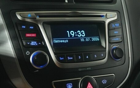 Hyundai Solaris II рестайлинг, 2016 год, 800 000 рублей, 12 фотография