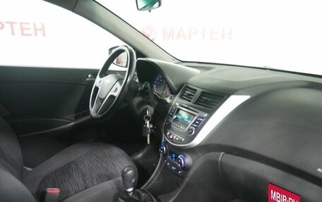 Hyundai Solaris II рестайлинг, 2016 год, 800 000 рублей, 10 фотография