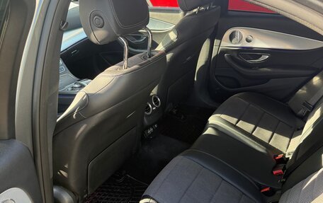 Mercedes-Benz E-Класс, 2019 год, 3 400 000 рублей, 8 фотография