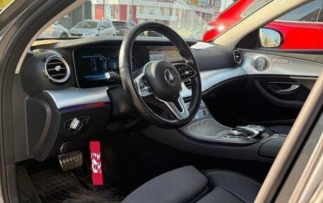Mercedes-Benz E-Класс, 2019 год, 3 400 000 рублей, 9 фотография