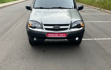 Chevrolet Niva I рестайлинг, 2011 год, 750 000 рублей, 1 фотография