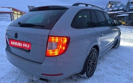 Skoda Superb III рестайлинг, 2011 год, 1 400 000 рублей, 3 фотография