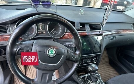 Skoda Superb III рестайлинг, 2011 год, 1 400 000 рублей, 8 фотография