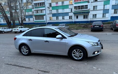 Chevrolet Cruze II, 2012 год, 666 000 рублей, 3 фотография