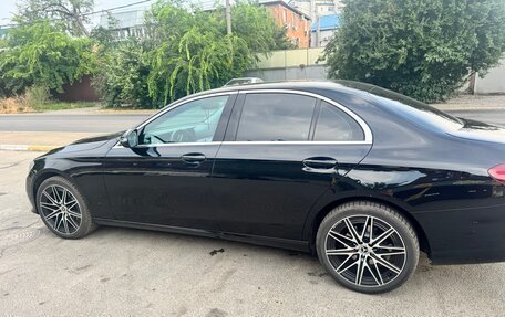 Mercedes-Benz E-Класс, 2021 год, 4 050 000 рублей, 2 фотография