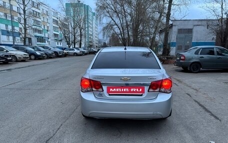 Chevrolet Cruze II, 2012 год, 666 000 рублей, 4 фотография