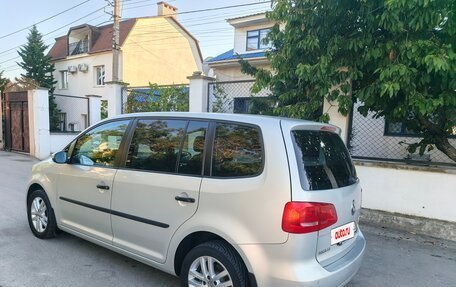 Volkswagen Touran III, 2011 год, 1 250 000 рублей, 3 фотография
