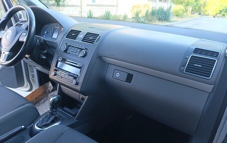 Volkswagen Touran III, 2011 год, 1 250 000 рублей, 7 фотография