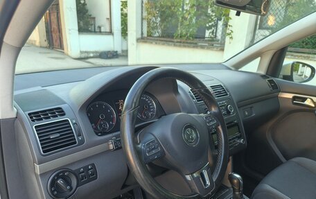 Volkswagen Touran III, 2011 год, 1 250 000 рублей, 13 фотография