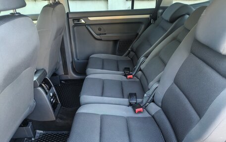 Volkswagen Touran III, 2011 год, 1 250 000 рублей, 15 фотография
