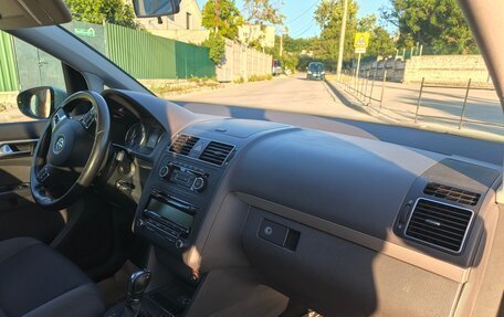 Volkswagen Touran III, 2011 год, 1 250 000 рублей, 17 фотография