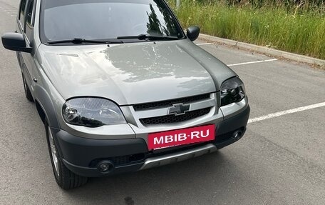 Chevrolet Niva I рестайлинг, 2011 год, 750 000 рублей, 7 фотография