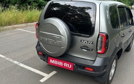 Chevrolet Niva I рестайлинг, 2011 год, 750 000 рублей, 12 фотография