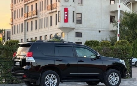 Toyota Land Cruiser Prado 150 рестайлинг 2, 2013 год, 2 825 000 рублей, 6 фотография