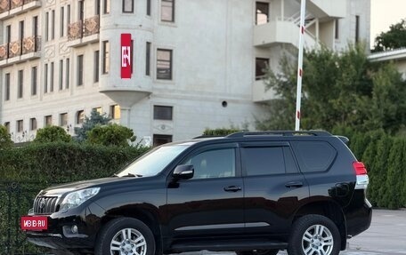 Toyota Land Cruiser Prado 150 рестайлинг 2, 2013 год, 2 825 000 рублей, 2 фотография
