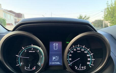 Toyota Land Cruiser Prado 150 рестайлинг 2, 2013 год, 2 825 000 рублей, 20 фотография