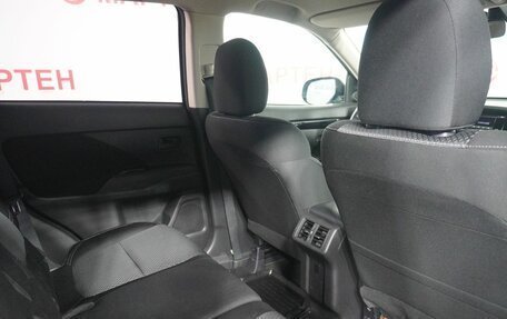 Mitsubishi Outlander III рестайлинг 3, 2018 год, 2 078 000 рублей, 11 фотография