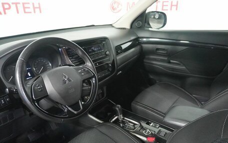 Mitsubishi Outlander III рестайлинг 3, 2018 год, 2 078 000 рублей, 9 фотография