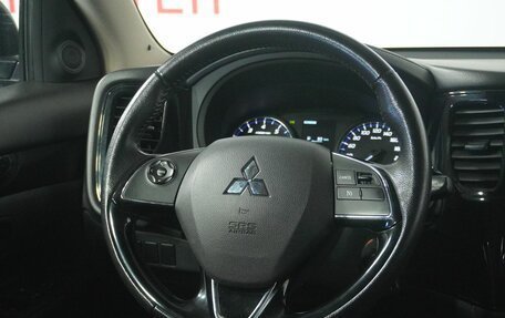 Mitsubishi Outlander III рестайлинг 3, 2018 год, 2 078 000 рублей, 16 фотография