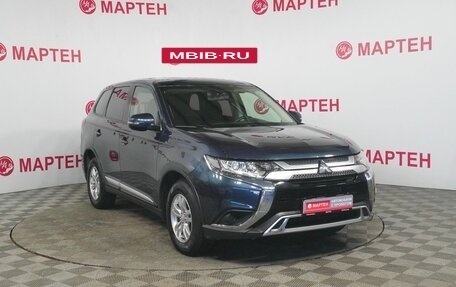 Mitsubishi Outlander III рестайлинг 3, 2018 год, 2 078 000 рублей, 3 фотография