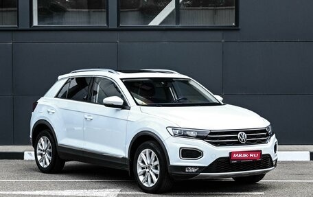Volkswagen T-Roc I, 2021 год, 2 279 000 рублей, 1 фотография