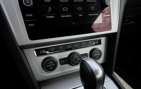 Volkswagen Passat B8 рестайлинг, 2019 год, 1 987 700 рублей, 11 фотография
