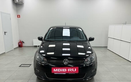 Volkswagen Polo VI (EU Market), 2013 год, 970 000 рублей, 2 фотография