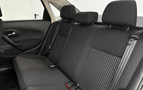 Volkswagen Polo VI (EU Market), 2013 год, 970 000 рублей, 13 фотография