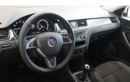 Skoda Rapid I, 2015 год, 796 000 рублей, 6 фотография