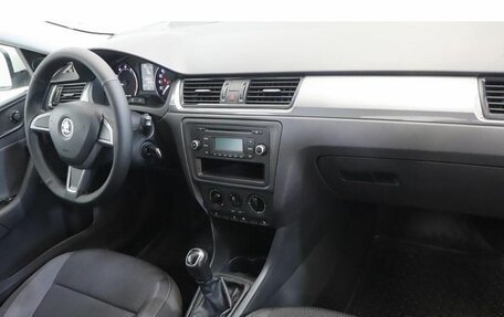 Skoda Rapid I, 2015 год, 796 000 рублей, 5 фотография