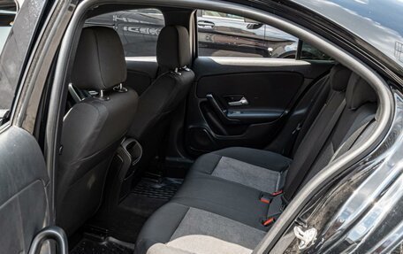 Mercedes-Benz A-Класс, 2019 год, 2 190 000 рублей, 11 фотография