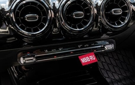 Mercedes-Benz A-Класс, 2019 год, 2 190 000 рублей, 13 фотография