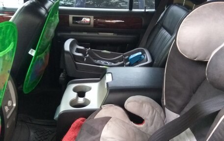 Lincoln Navigator, 2003 год, 650 000 рублей, 11 фотография