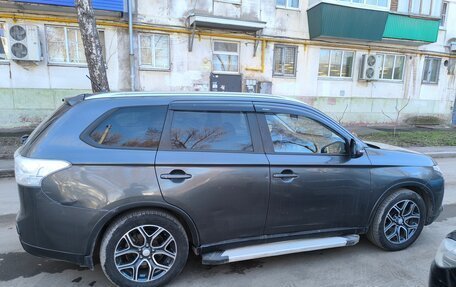 Mitsubishi Outlander III рестайлинг 3, 2014 год, 1 357 000 рублей, 4 фотография