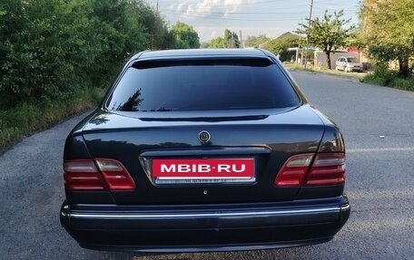 Mercedes-Benz E-Класс, 2000 год, 800 000 рублей, 3 фотография
