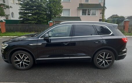 Volkswagen Touareg III, 2021 год, 6 300 000 рублей, 4 фотография