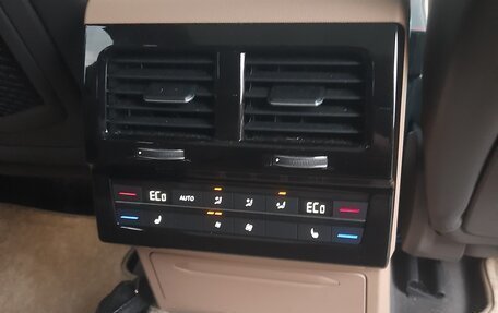 Volkswagen Touareg III, 2021 год, 6 300 000 рублей, 15 фотография