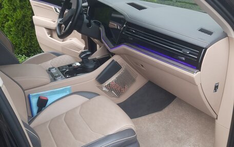 Volkswagen Touareg III, 2021 год, 6 300 000 рублей, 19 фотография