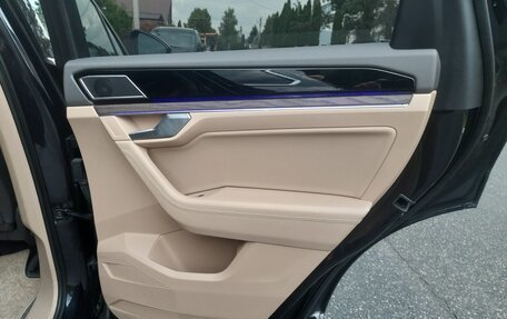 Volkswagen Touareg III, 2021 год, 6 300 000 рублей, 26 фотография