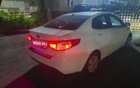 KIA Rio III рестайлинг, 2014 год, 850 000 рублей, 2 фотография