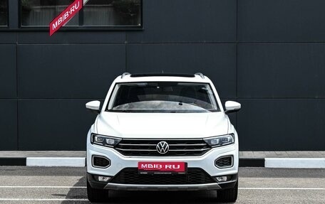 Volkswagen T-Roc I, 2021 год, 2 279 000 рублей, 3 фотография