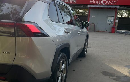 Toyota RAV4, 2020 год, 3 200 000 рублей, 1 фотография