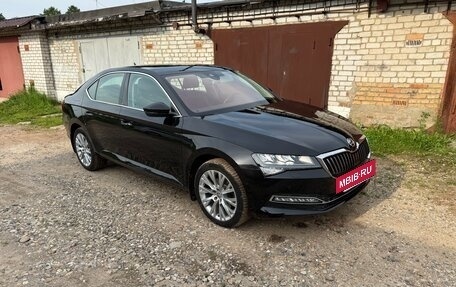 Skoda Superb III рестайлинг, 2022 год, 3 500 000 рублей, 2 фотография