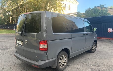 Volkswagen Caravelle T5, 2013 год, 2 350 000 рублей, 7 фотография