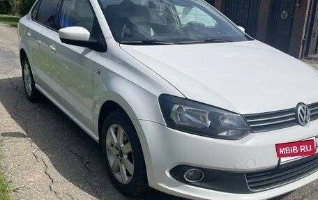 Volkswagen Polo VI (EU Market), 2012 год, 850 000 рублей, 2 фотография