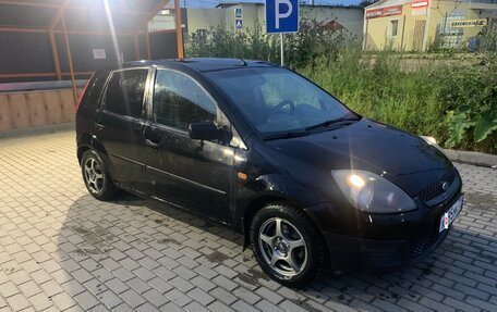 Ford Fiesta, 2006 год, 275 000 рублей, 2 фотография