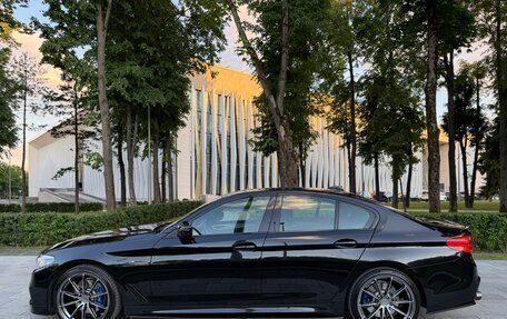 BMW 5 серия, 2019 год, 3 780 000 рублей, 2 фотография