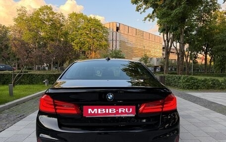 BMW 5 серия, 2019 год, 3 780 000 рублей, 4 фотография
