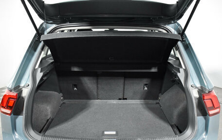 Volkswagen Tiguan II, 2020 год, 2 315 000 рублей, 20 фотография