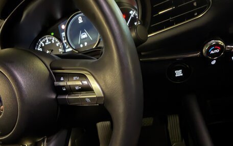 Mazda 3, 2019 год, 2 390 000 рублей, 14 фотография